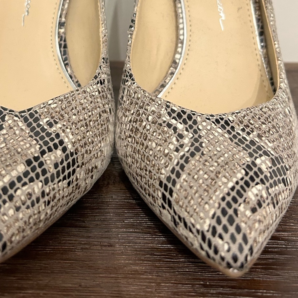 JESSICA SIMPSON HEELS - Picture 2 of 5